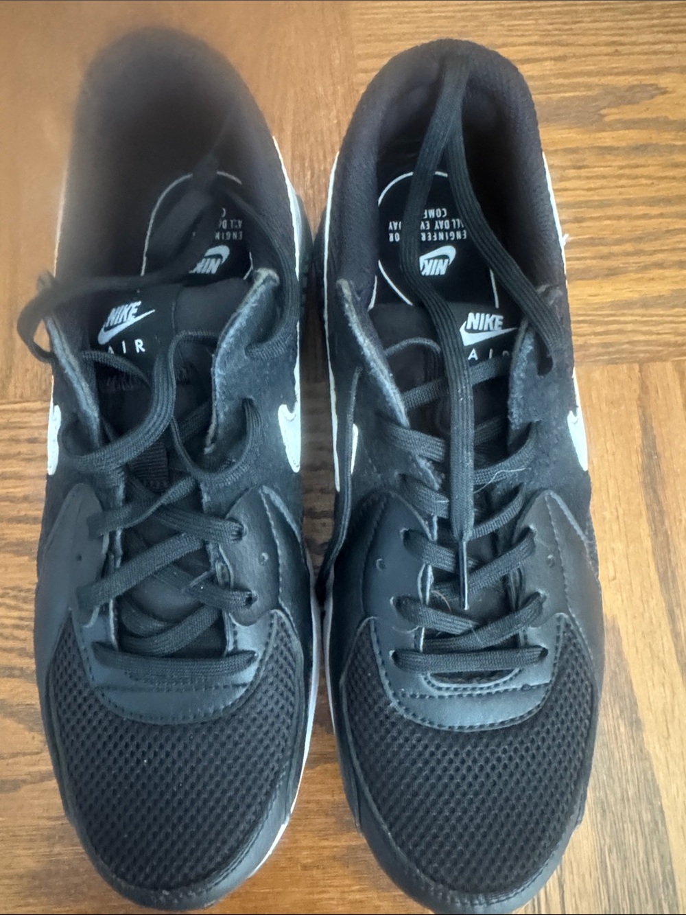 Nike Air Max Excee Women’ 9M Black and White Low-Top Sneaker - worn twice